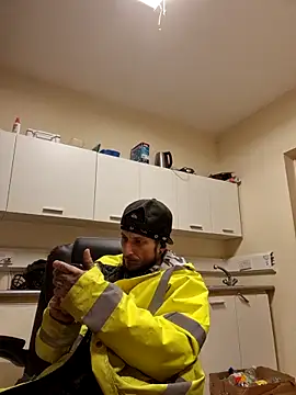 MODEST11 MMiILOO AMARO online show from 10/16/25, 02:53