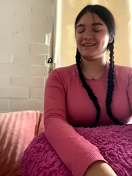 Snapshot of Xiomi_sexx chatting on 11/06/25, 04:33 Xiomi sexx online show from 11/06/25, 04:33