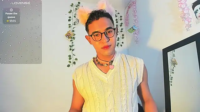 Snapshot of cute_sammy_1 chatting on 09/26/25, 12:01 cute sammy 1 online show from 09/26/25, 12:01