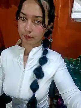 Snapshot of Sol_Sunny chatting on 06/08/26, 01:28 Sol Sunny online show from 06/08/26, 01:28