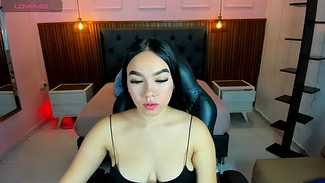 MOLLYSPENCER1 online show from 05/27/26, 06:48
