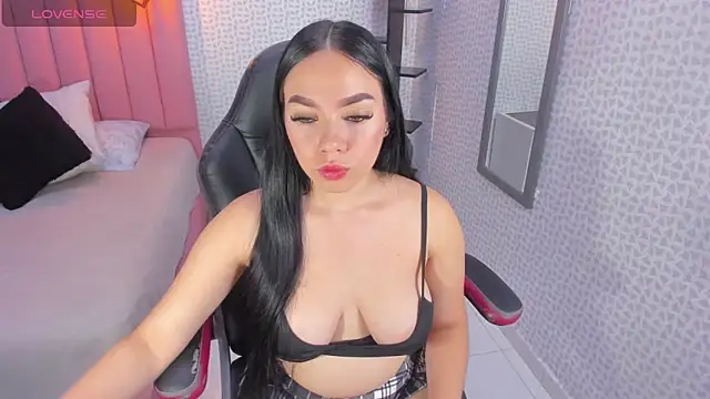 MOLLYSPENCER1 online show from 11/11/25, 07:19