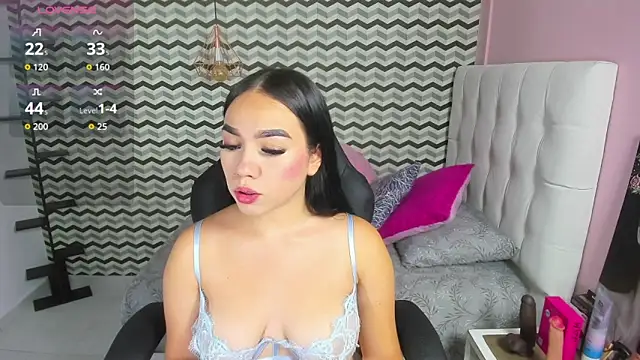 MOLLYSPENCER1 online show from 04/15/26, 07:07