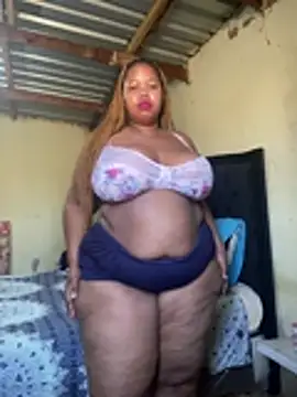 Snapshot of Curvycandy95 chatting on 07/14/26, 08:41 Curvycandy95 online show from 07/14/26, 08:41