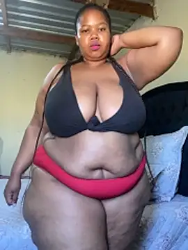Snapshot of Curvycandy95 chatting on 06/14/26, 08:15 Curvycandy95 online show from 06/14/26, 08:15