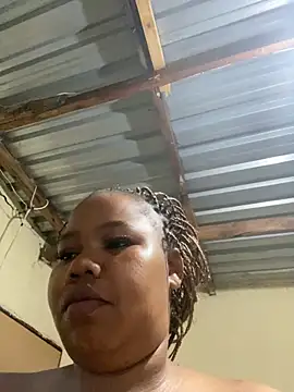 Curvycandy95 online show from 05/14/26, 06:21