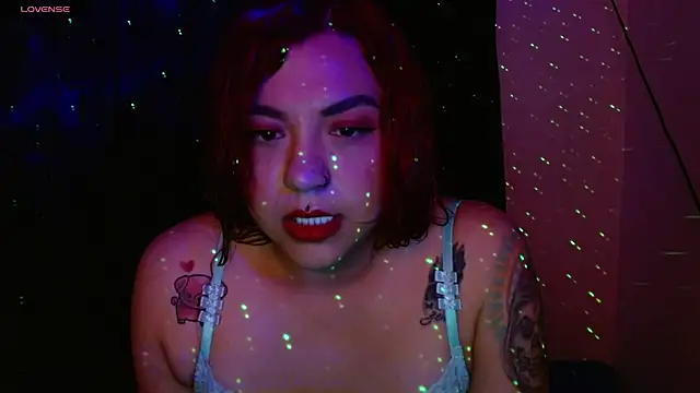 Snapshot of aria-dark chatting on 10/31/25, 02:52 aria-dark online show from 10/31/25, 02:52