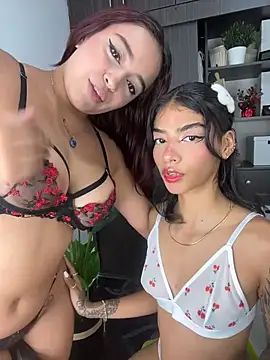 NaughtyNinnaXXX online show from 12/15/25, 10:37