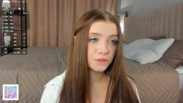 AngelenaCrittendon online show from 11/02/25, 06:13