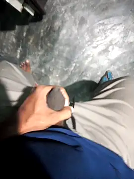 Snapshot of Hyd-bad-boy-25 chatting on 10/13/25, 04:08 Hyd-bad-boy-25 online show from 10/13/25, 04:08