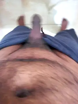 Snapshot of Hyd-bad-boy-25 chatting on 10/29/25, 04:33 Hyd-bad-boy-25 online show from 10/29/25, 04:33