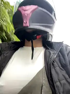 AlannaEvons online show from 11/22/25, 03:33