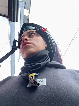 AlannaEvons online show from 11/10/25, 05:40