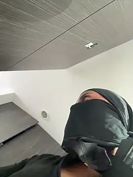 AlannaEvons online show from 12/16/25, 03:27