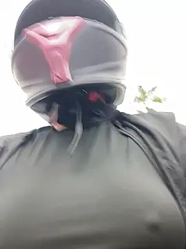 AlannaEvons online show from 11/12/25, 08:12