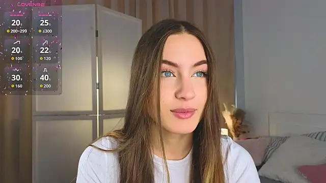 Snapshot of Moonlight1Sonata1 chatting on 10/12/25, 09:10 Moonlight1Sonata1 online show from 10/12/25, 09:10