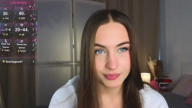 Snapshot of Moonlight1Sonata1 chatting on 10/19/25, 09:12 Moonlight1Sonata1 online show from 10/19/25, 09:12