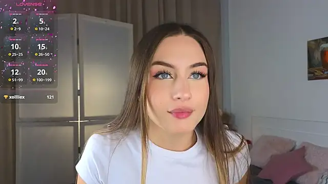 Snapshot of Moonlight1Sonata1 chatting on 10/05/25, 09:33 Moonlight1Sonata1 online show from 10/05/25, 09:33