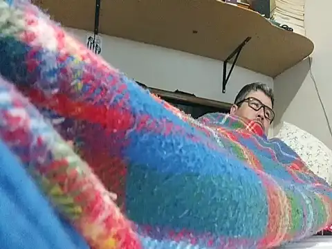 Snapshot of Sanwaldec chatting on 09/26/25, 09:16 Sanwaldec online show from 09/26/25, 09:16