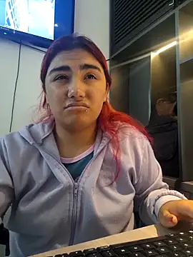 Snapshot of Lucyheart_ chatting on 09/16/25, 07:59 Lucyheart online show from 09/16/25, 07:59