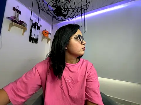 amanne misa online show from 11/06/25, 09:52