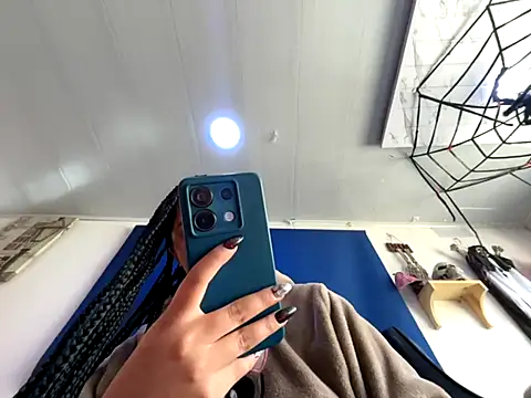 amanne misa online show from 10/10/25, 06:42