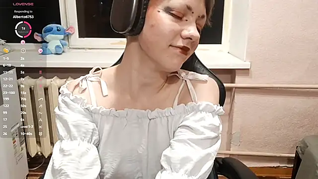 Snapshot of ChaeTrier chatting on 10/04/25, 09:05 ChaeTrier online show from 10/04/25, 09:05