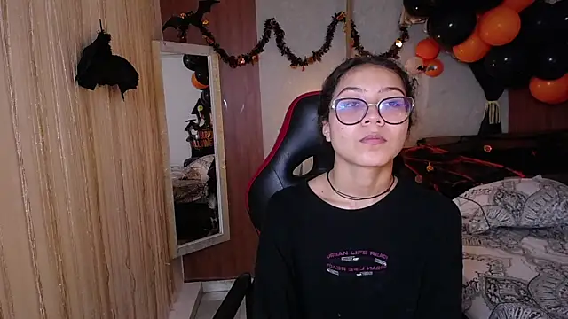 honeymoon 12 online show from 10/28/25, 04:46