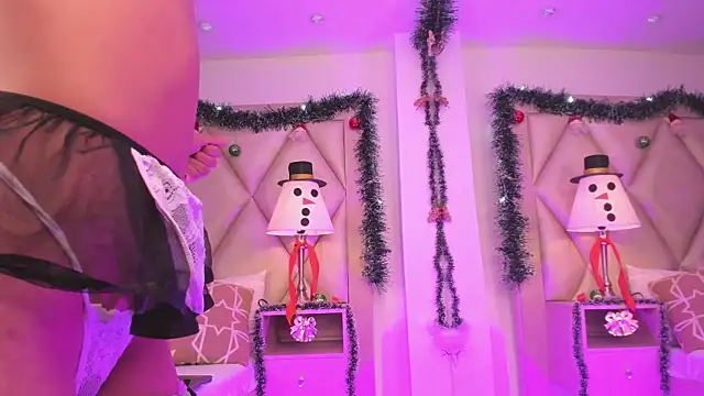 PauVega  online show from 12/21/25, 01:35