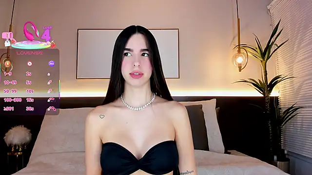 SolAvelar online show from 11/29/25, 03:39