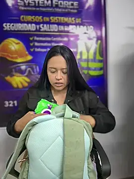 -Mia1 online show from 03/11/26, 12:10