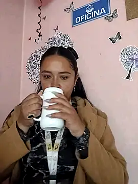 Snapshot of -Mia1 chatting on 09/22/25, 02:56 -Mia1 online show from 09/22/25, 02:56