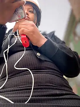 -Mia1 online show from 03/28/26, 12:06