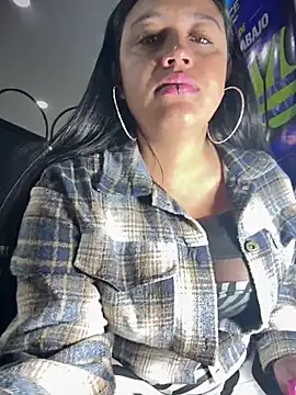 -Mia1 online show from 05/06/26, 12:53