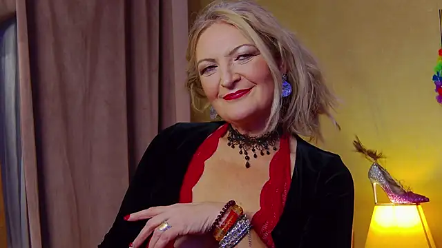 Snapshot of Allura_Jenson chatting on 11/26/25, 08:31 Allura Jenson online show from 11/26/25, 08:31