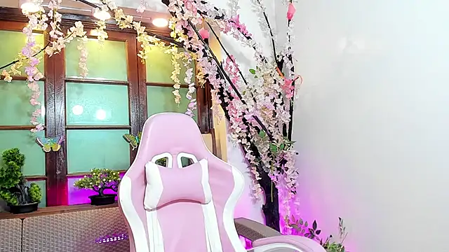 emma ayala online show from 12/18/25, 03:16