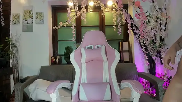 emma ayala online show from 11/19/25, 07:14