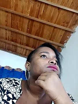 isabella brown1 online show from 12/19/25, 10:06