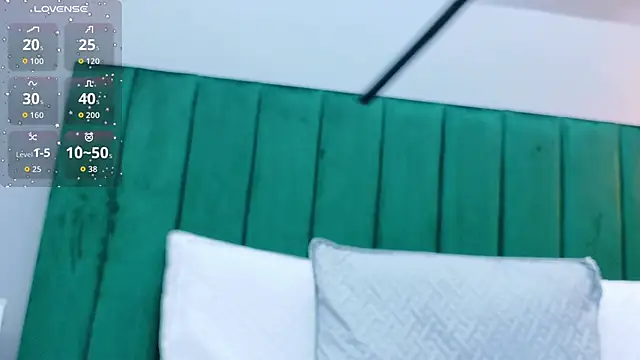 Ashley Evans22 online show from 12/22/25, 09:15