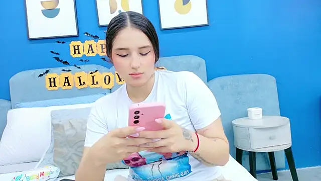 Ashley Evans22 online show from 10/23/25, 08:18