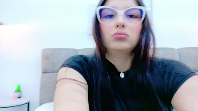 Ashley Evans22 online show from 10/01/25, 08:02