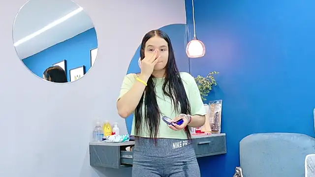 Ashley Evans22 online show from 11/24/25, 08:53