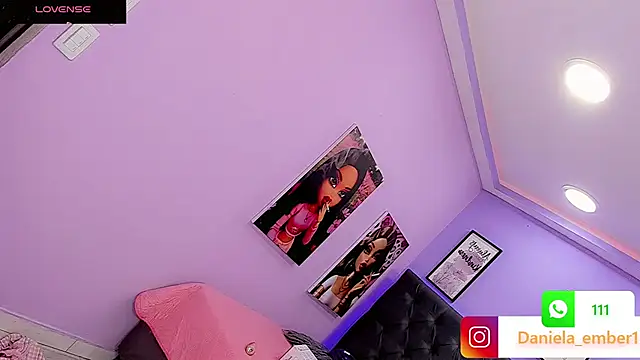 Amira Ember online show from 10/01/25, 08:02