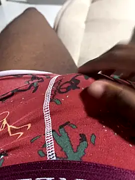 negaobr00 online show from 11/08/25, 10:24