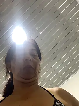 maleja23 online show from 10/28/25, 02:05