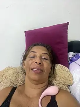 maleja23 online show from 11/25/25, 02:56