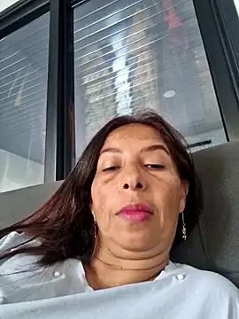 maleja23 online show from 10/22/25, 01:43