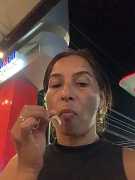 maleja23 online show from 10/18/25, 12:56