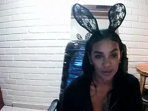 MiiaVelasquez online show from 10/16/25, 03:48