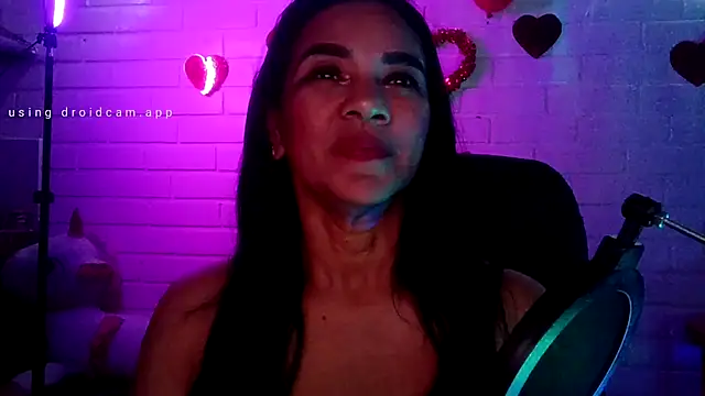 MiiaVelasquez online show from 02/12/26, 04:23